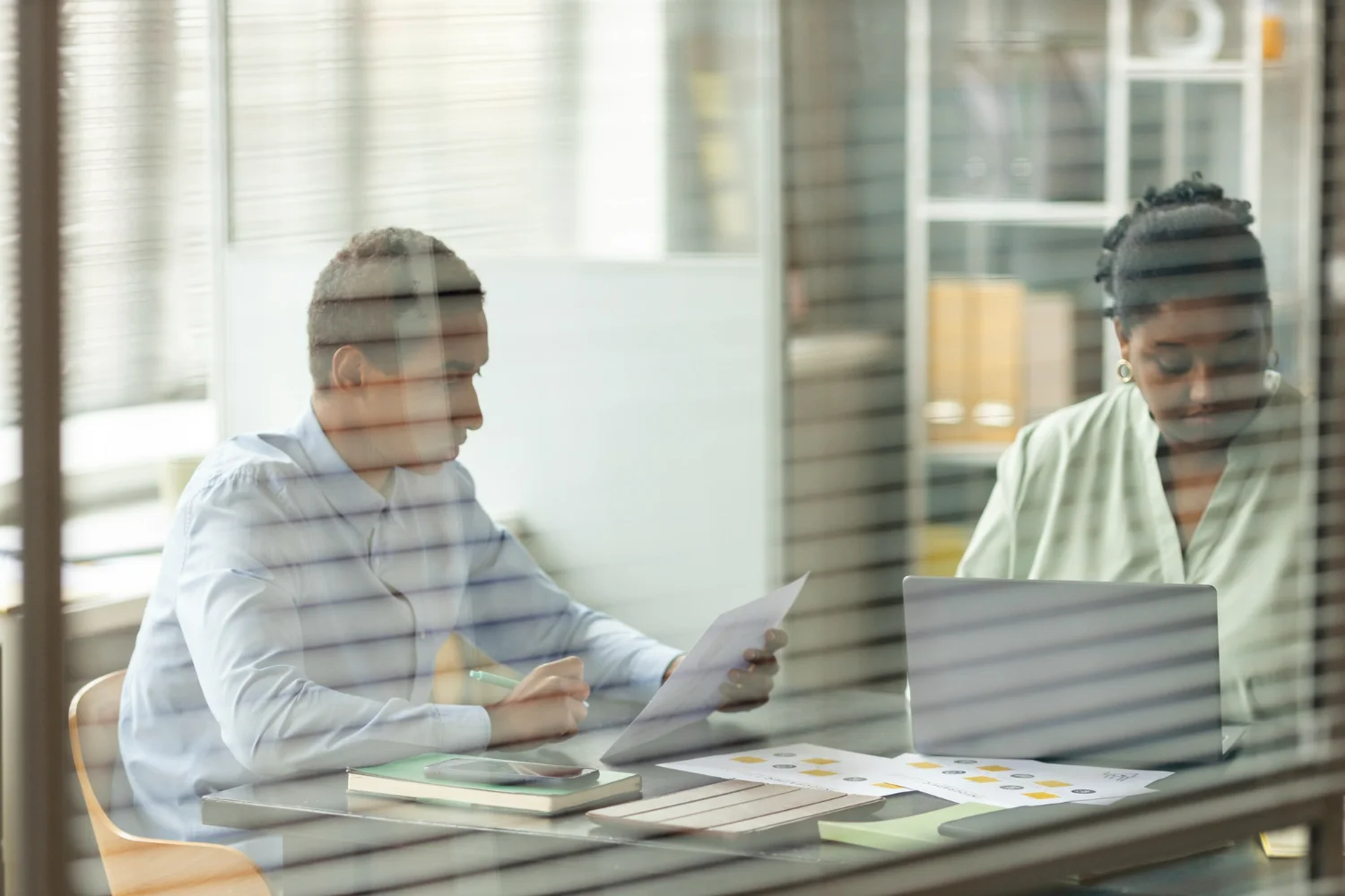 정부 인프라 서비스 관리 기업 참고 이미지