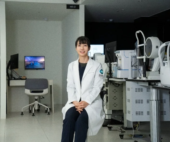 뷰노메드 펀더스 브리핑 중인 천안김안과 본점 김혜진 원장 [출처] 천안 김안과 망막 인공지능 AI 안저판독