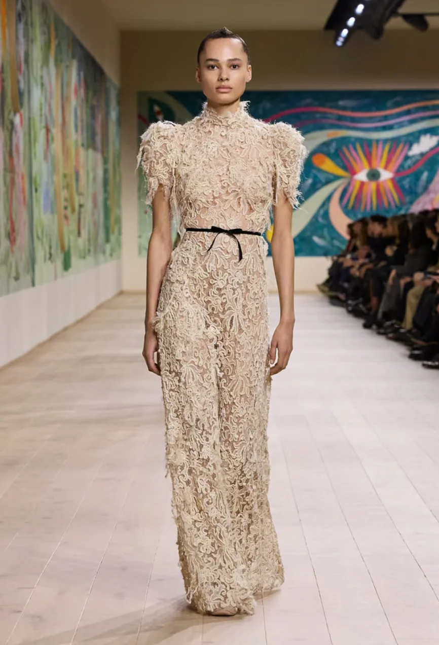 2025 패션 트렌드, 2024 패션 트렌드, 2025 팬톤 컬러, 보헤미안룩, K 패션