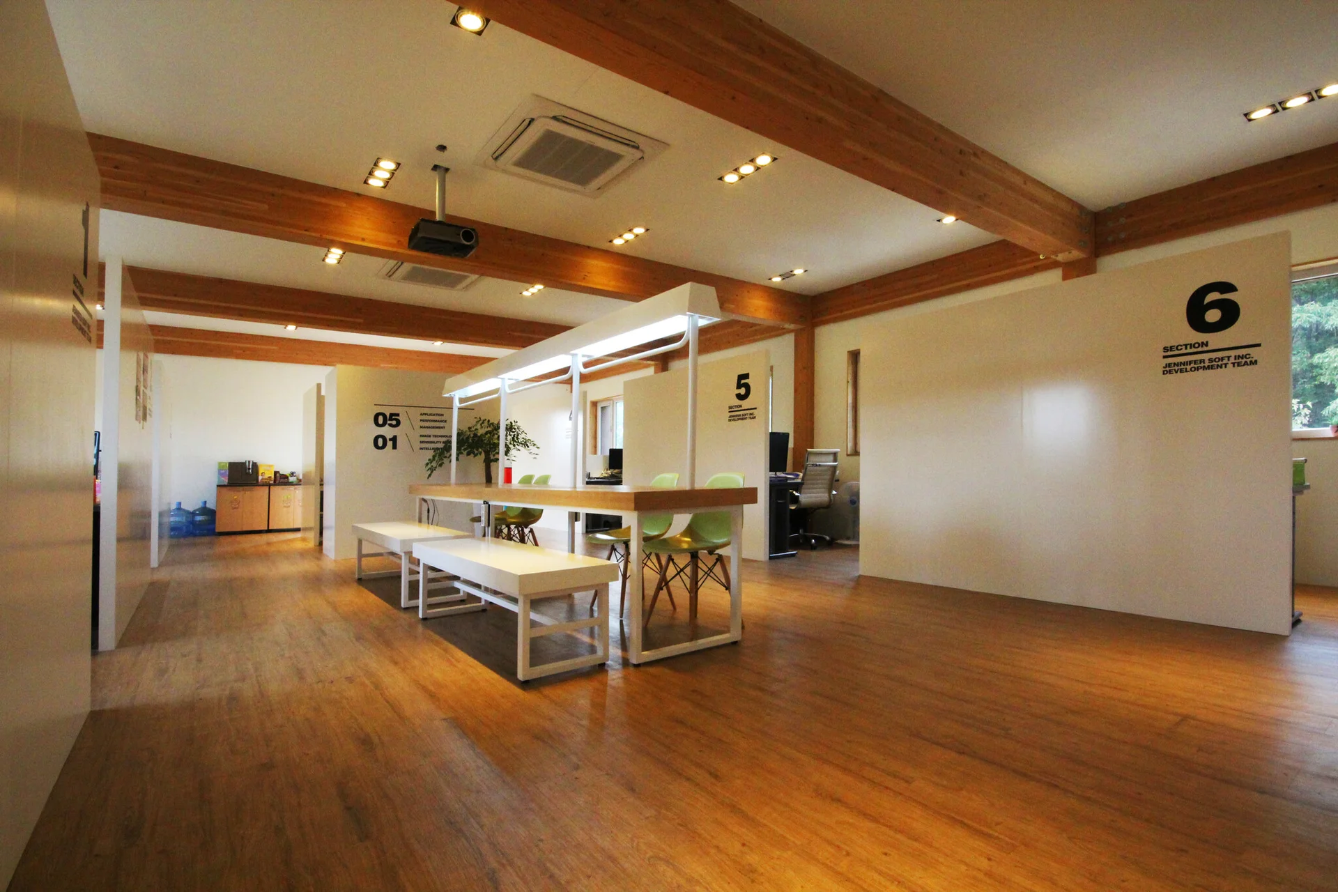 제니퍼소프트 사내 이미지 (출처:https://m.woodplanet.co.kr/news/view/1065602807487154)