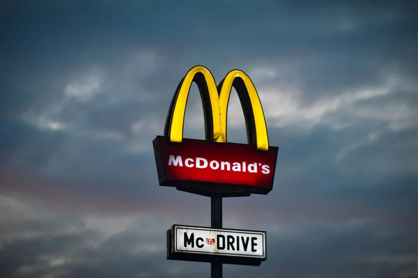CRM 마케팅, CRM 마케팅 성공 사례, 웰컴 기프트, 고객 리텐션, 고객 경험
