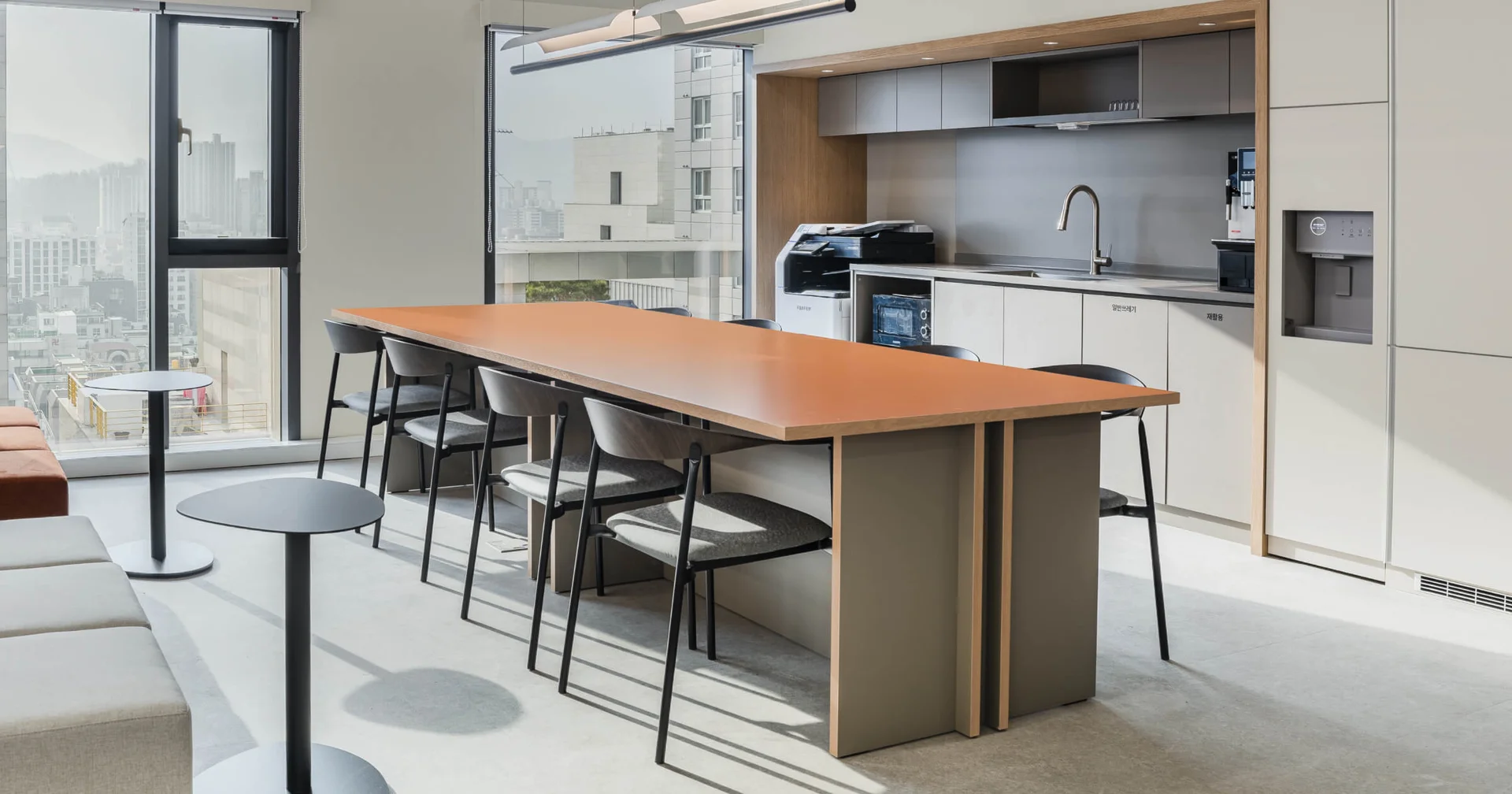 오피스B 역삼2호점 휴게 공간