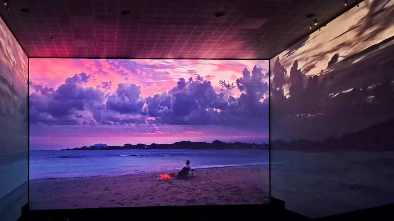 용산 CGV4DX 에 적용된 벽채용 스크린페인트