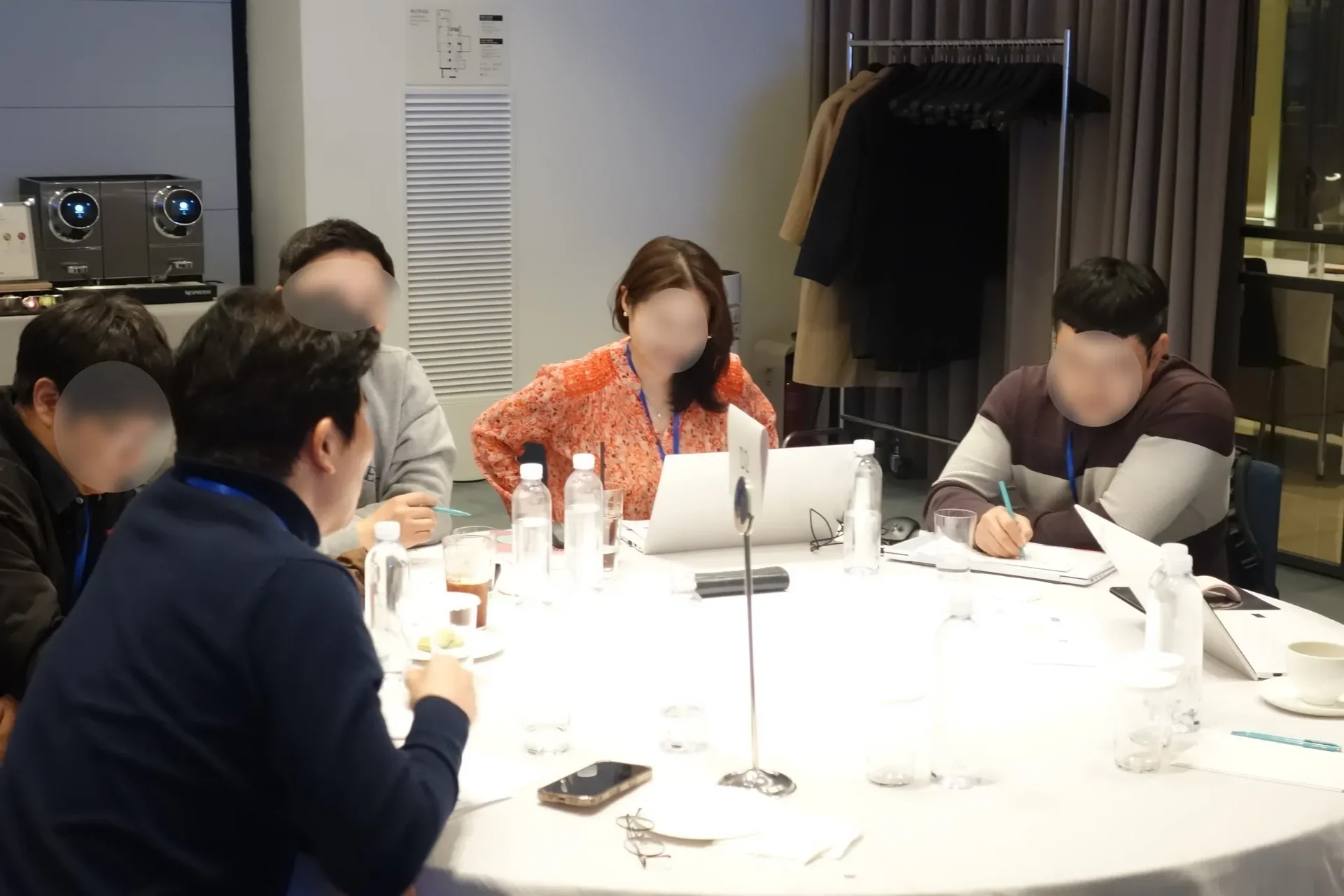 화기애애한 워크샵 분위기