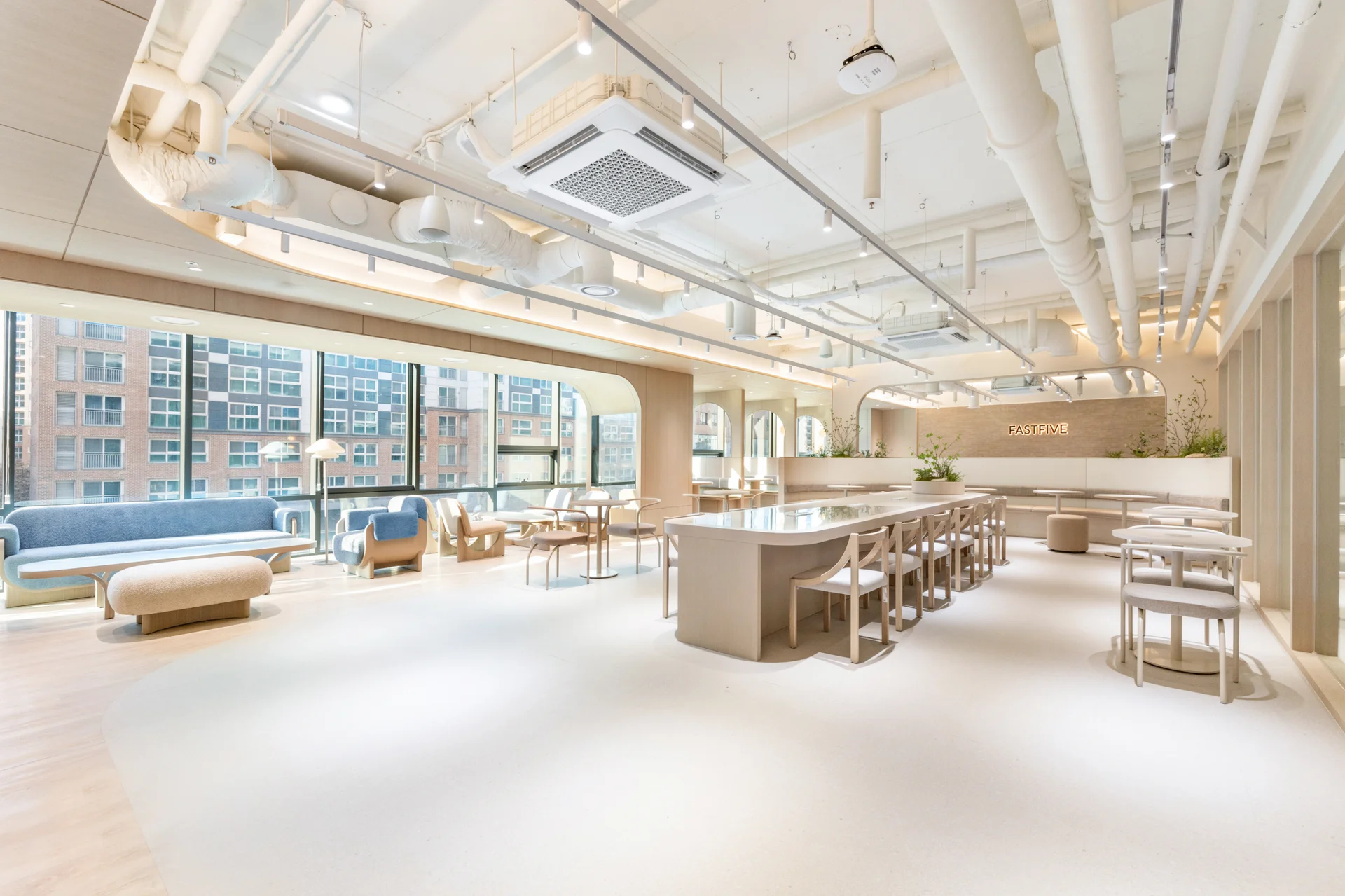 패스트파이브 마곡나루점 메인 라운지 전경