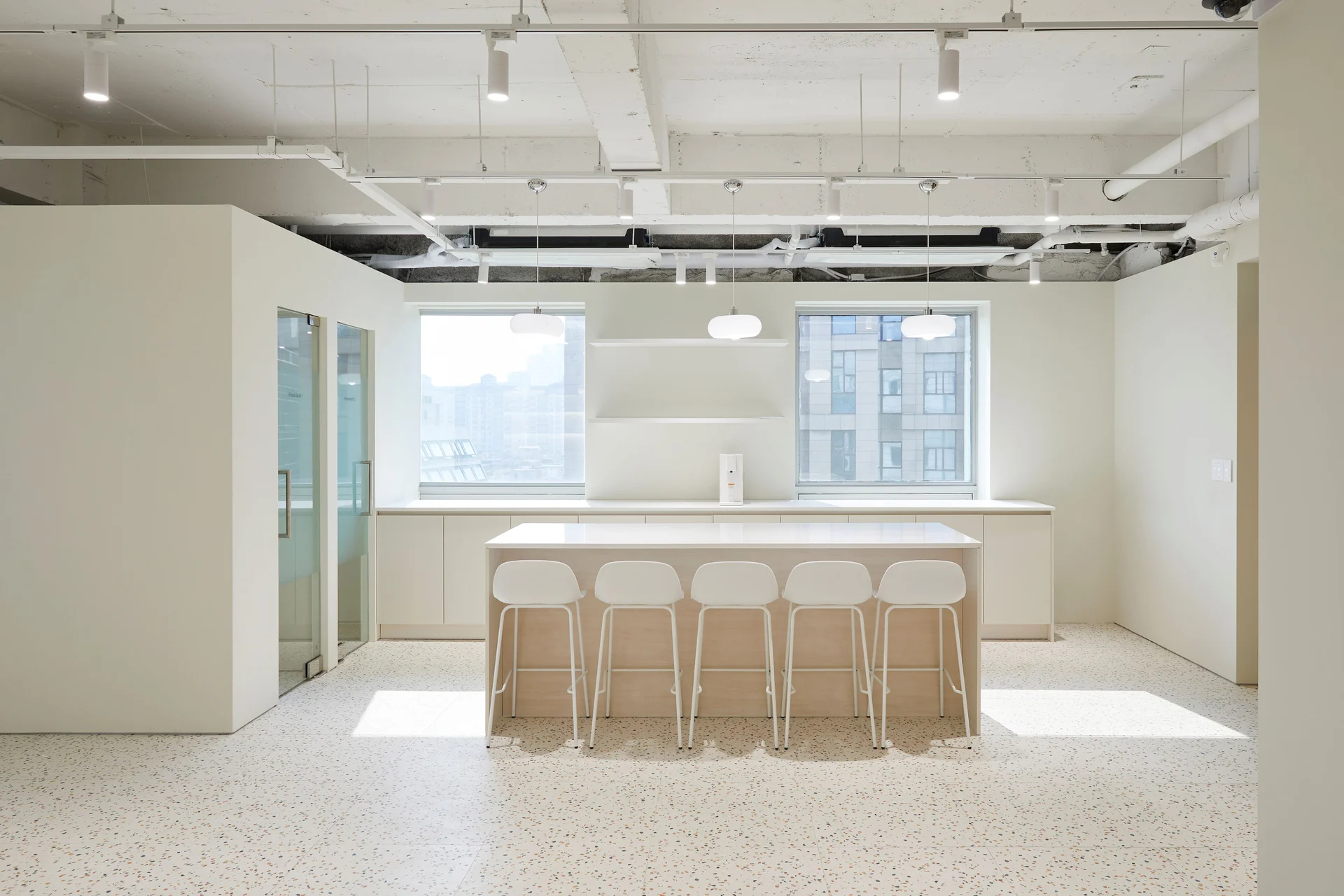 숏뜨 사무실 캔틴 인테리어