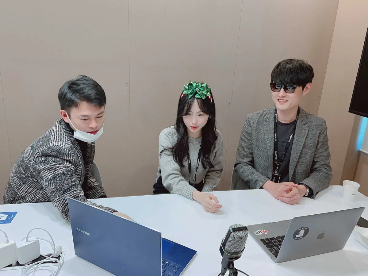 4시간 반의 긴 시간동안 매끄러운 진행을 보여주신 3명의 공동 MC(좌로부터 병준님, 현랑님, 구열님)