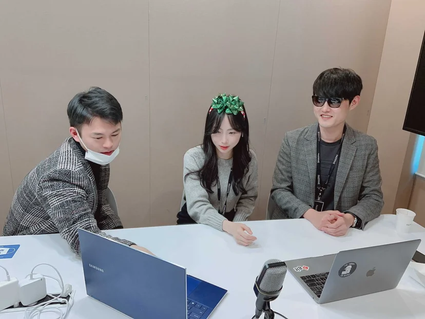 4시간 반의 긴 시간동안 매끄러운 진행을 보여주신 3명의 공동 MC(좌로부터 병준님, 현랑님, 구열님)
