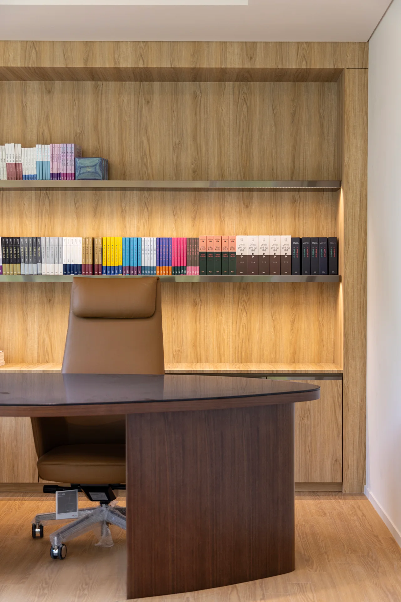 QTM 판교 신사옥 이사장실 내부