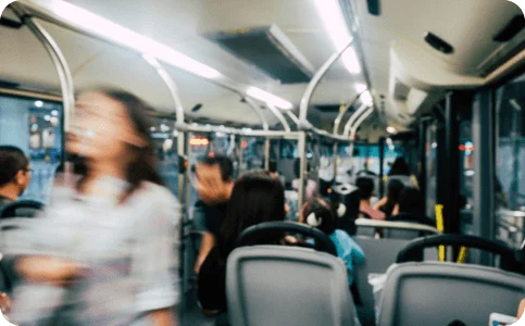 출퇴근 왕복 3시간, 직무 만족도를 떨어트립니다. 