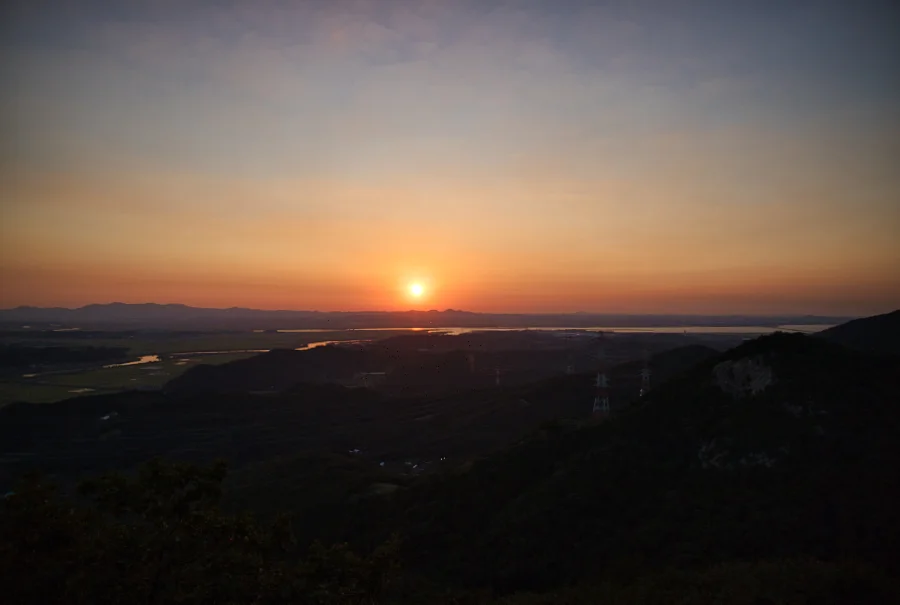 영인산 상투봉의 일몰