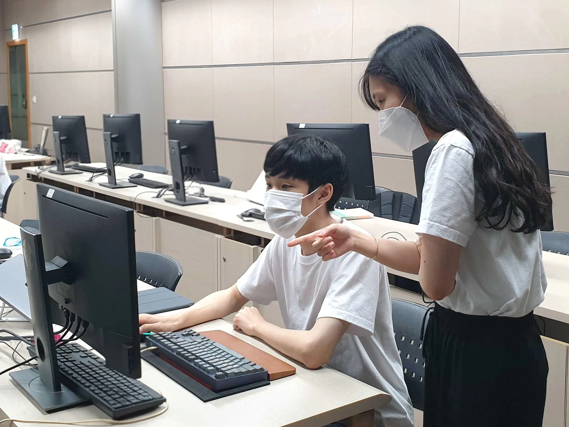 동아리에서 배우고 있는 qwerty 모습