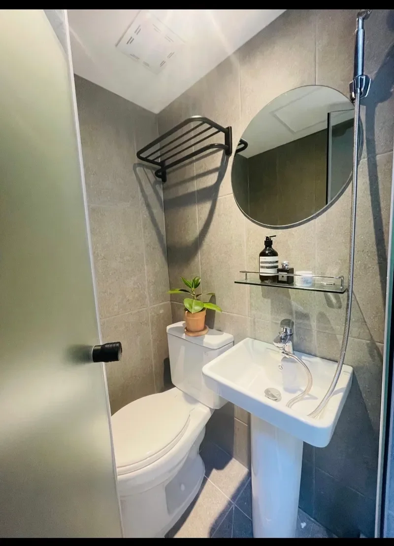 host kage's room tour image