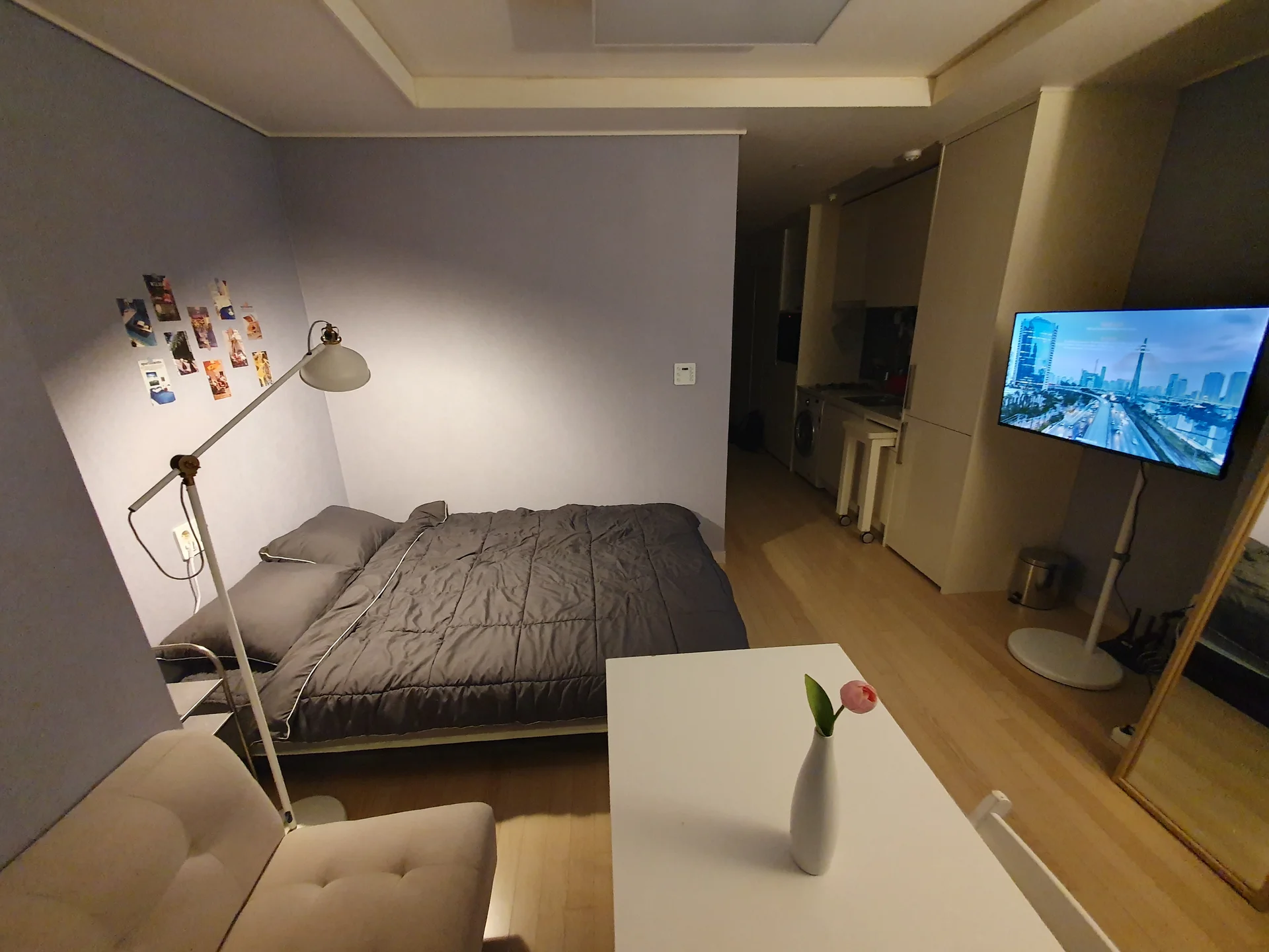 [1min to Ihwa Univ. Station] Cozy and Safe Studio