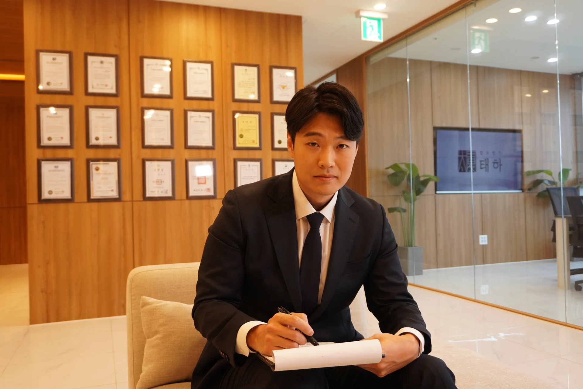 직장내성희롱고소방법,직장내성희롱,법무법인태하,성희롱사건변호사,이호석변호사,수원변호사