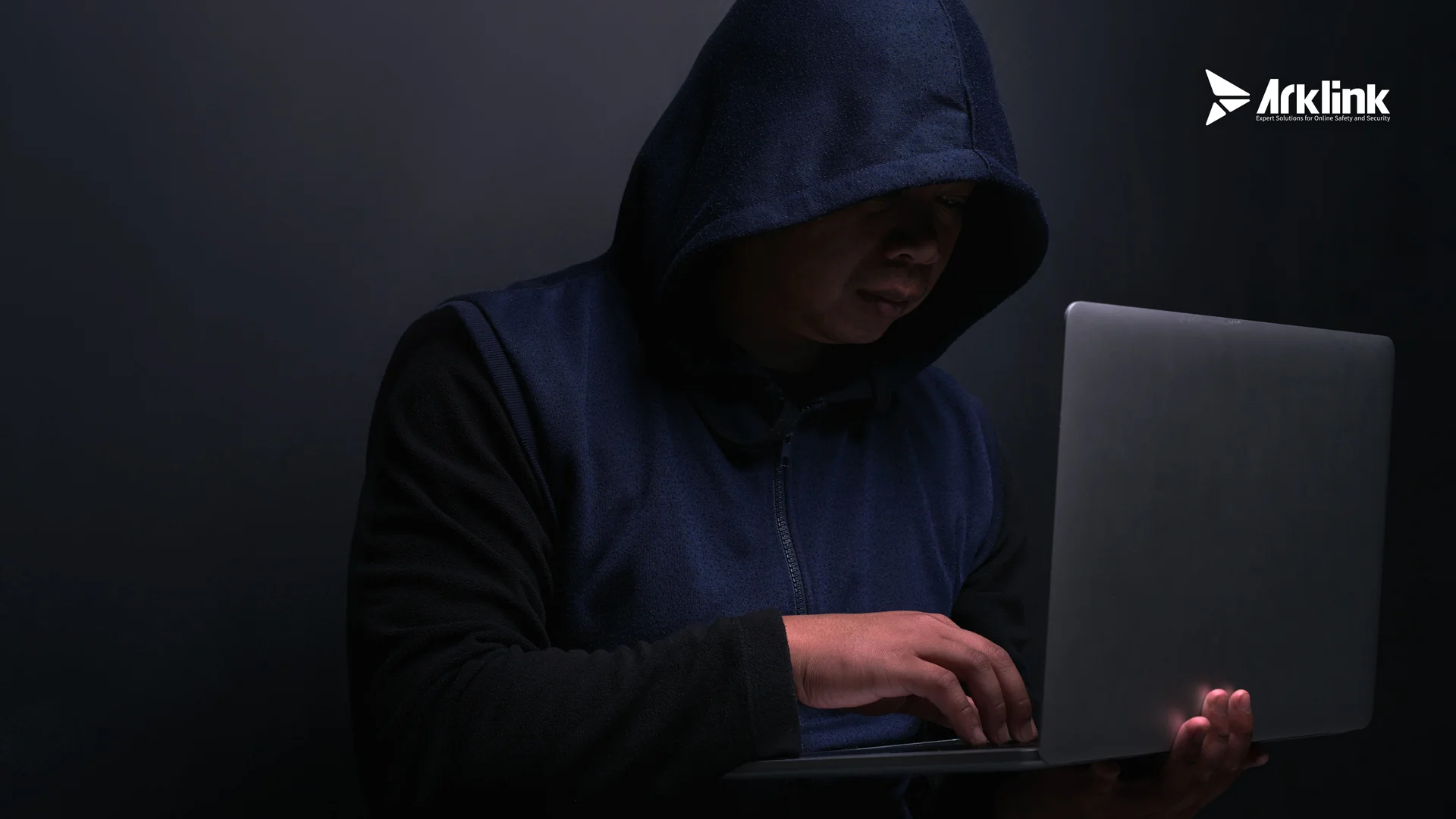 가해자들은 어떻게 접근하는가