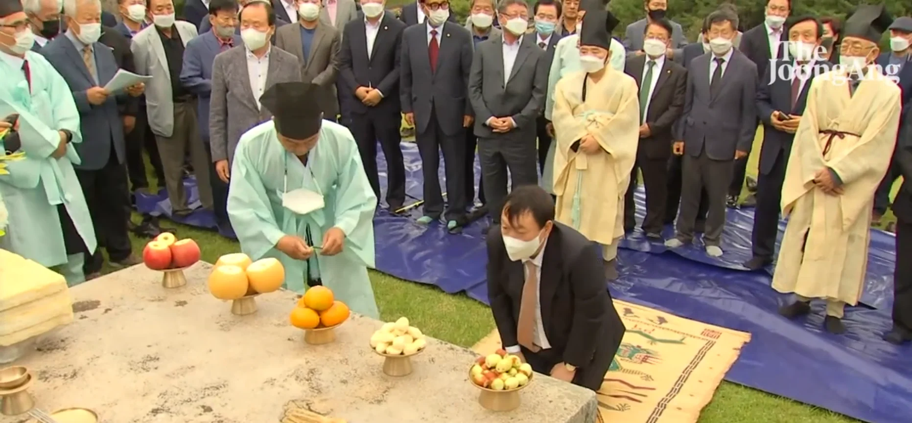 문중 절차를 나타낸 기사 사진 일부 발췌