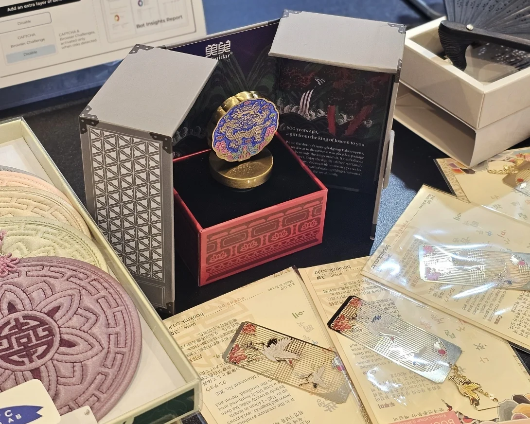 한국의 미를 알릴 수 있는 다양한 굿즈를 상품으로 하여, 많은 방문 유입을 이끌어냈습니다.