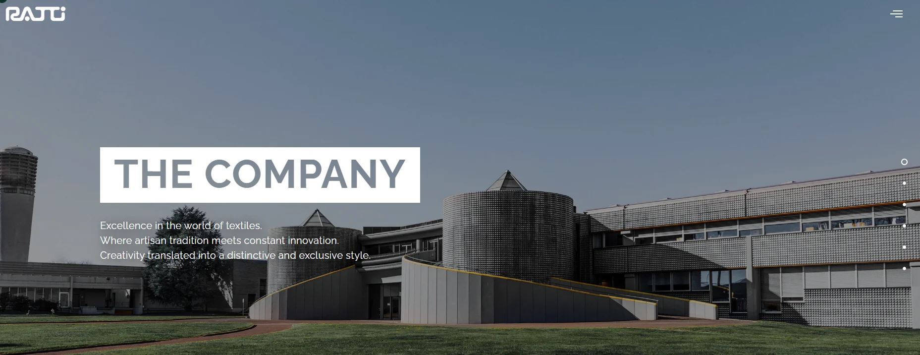 세계 최고의 이탈리아 텍스타일 제조사 라티(Ratti)의 역사, 실크 원단의 특징, 지속 가능한 공정(Green Ratti) 및 럭셔리 패션과의 협업을 분석합니다. 명품 원단의 본질을 확인하세요.