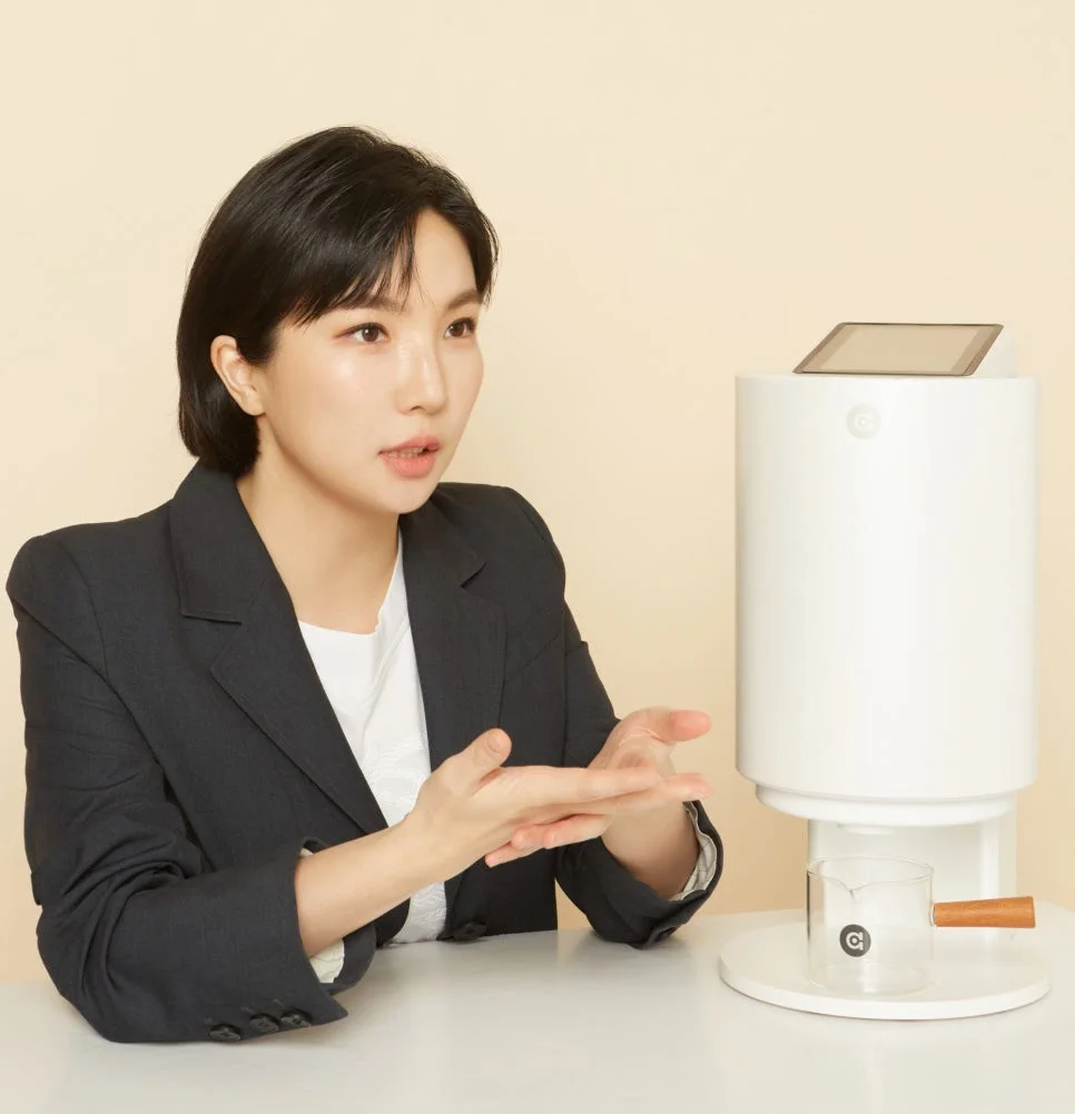 알고케어 제품을 소개하는 정지원 대표님