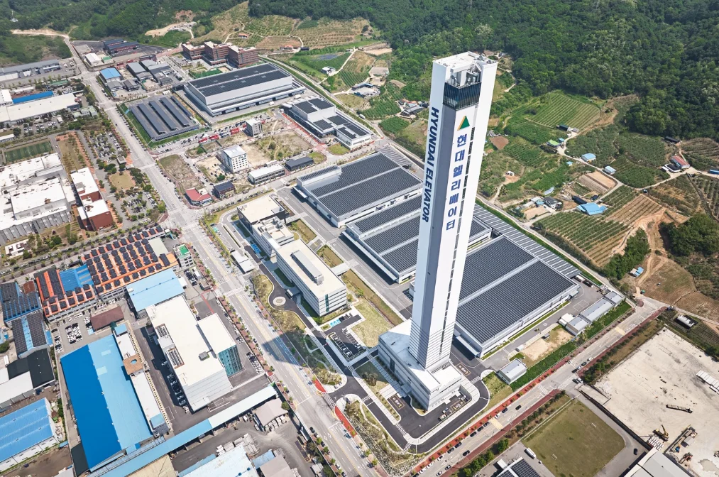 On May 21, Hyundai Elevator hosted the completion ceremony of the Hyundai Asan Tower at its Chungju headquarters