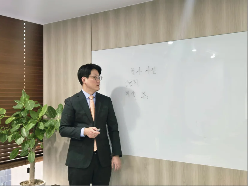 유사성매매단속,성매매장부단속,성매매사건변호사,형사전문변호사,이경복변호사