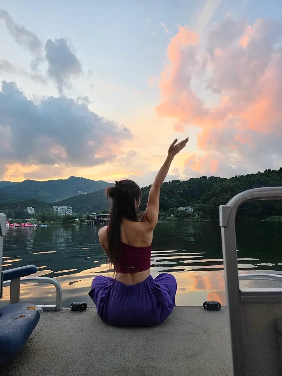 자라섬 워케이션 센터 인근에서 진행된 요가 프로그램 현장