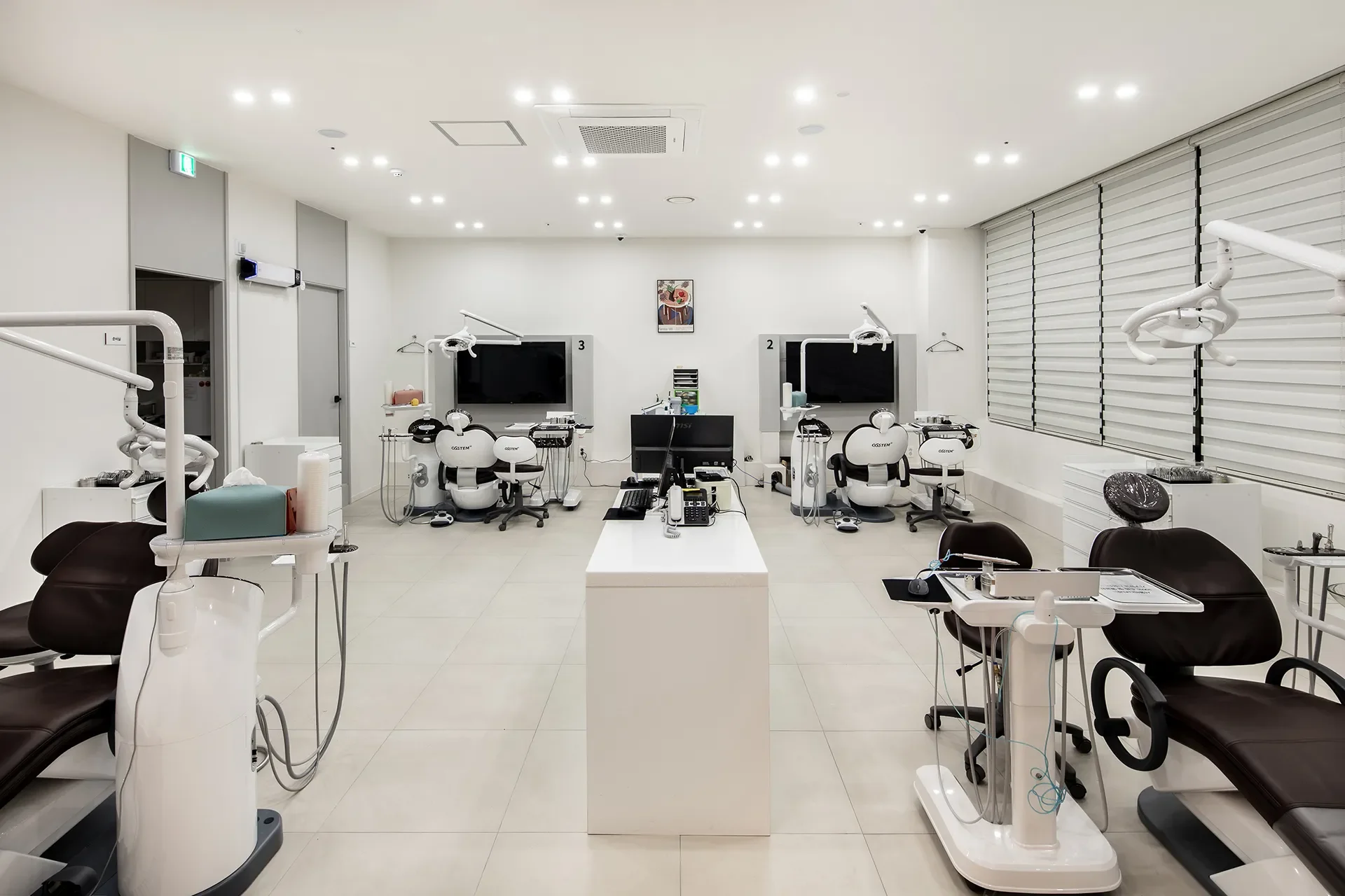 인비절라인 치과 내부 이미지