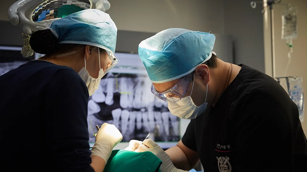 서울비디치과수술이미지