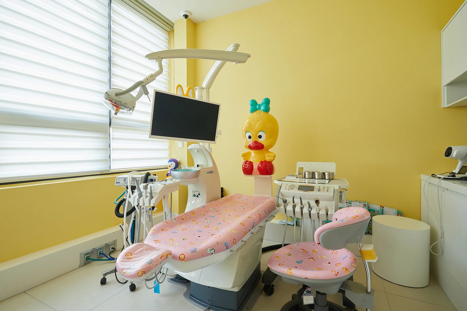 천안비디치과 소아 부정교합 조기 교정 진료 공간 안내