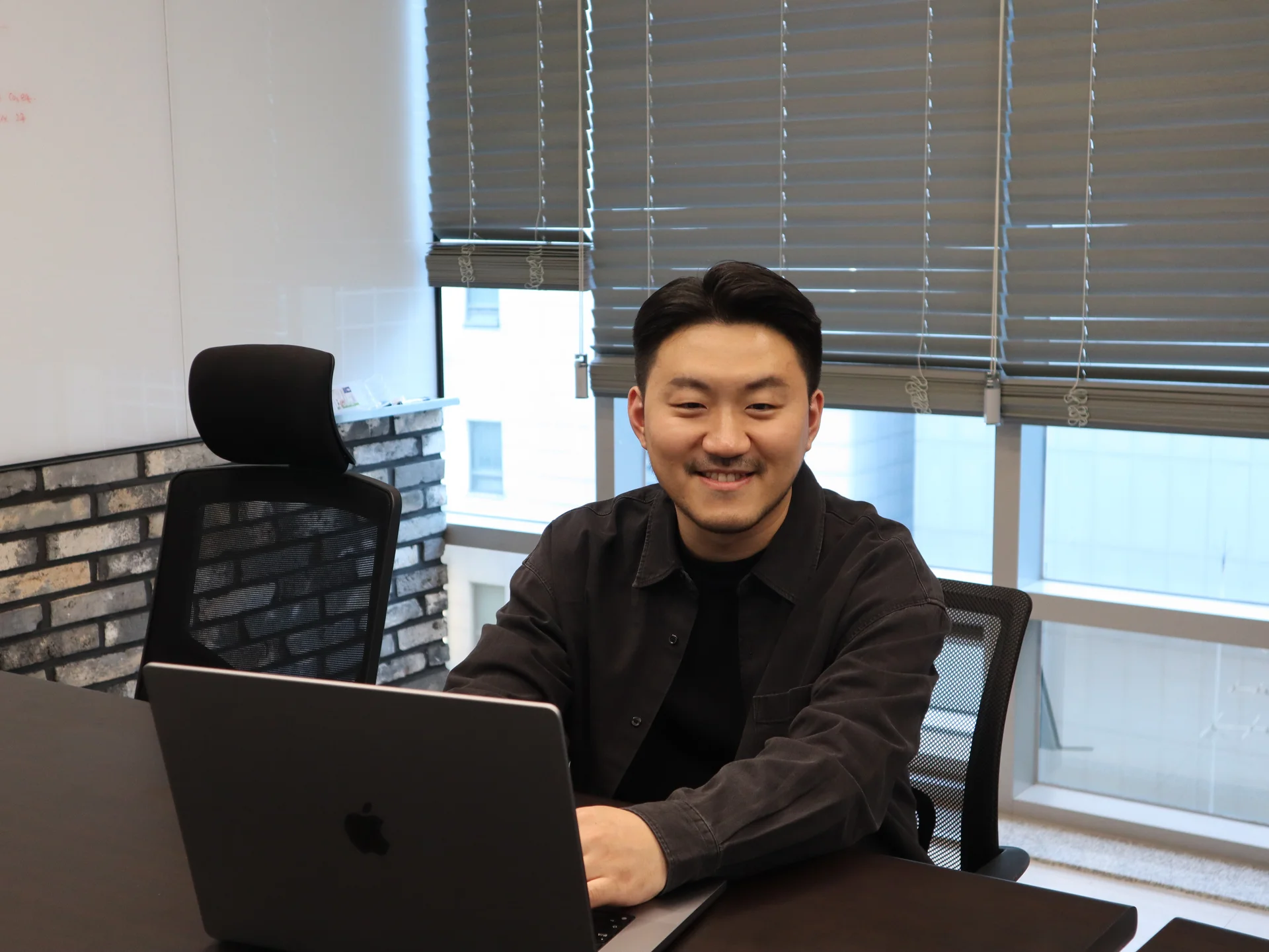 ESG 리포트에 대한 데이터팀의 인터뷰 모습