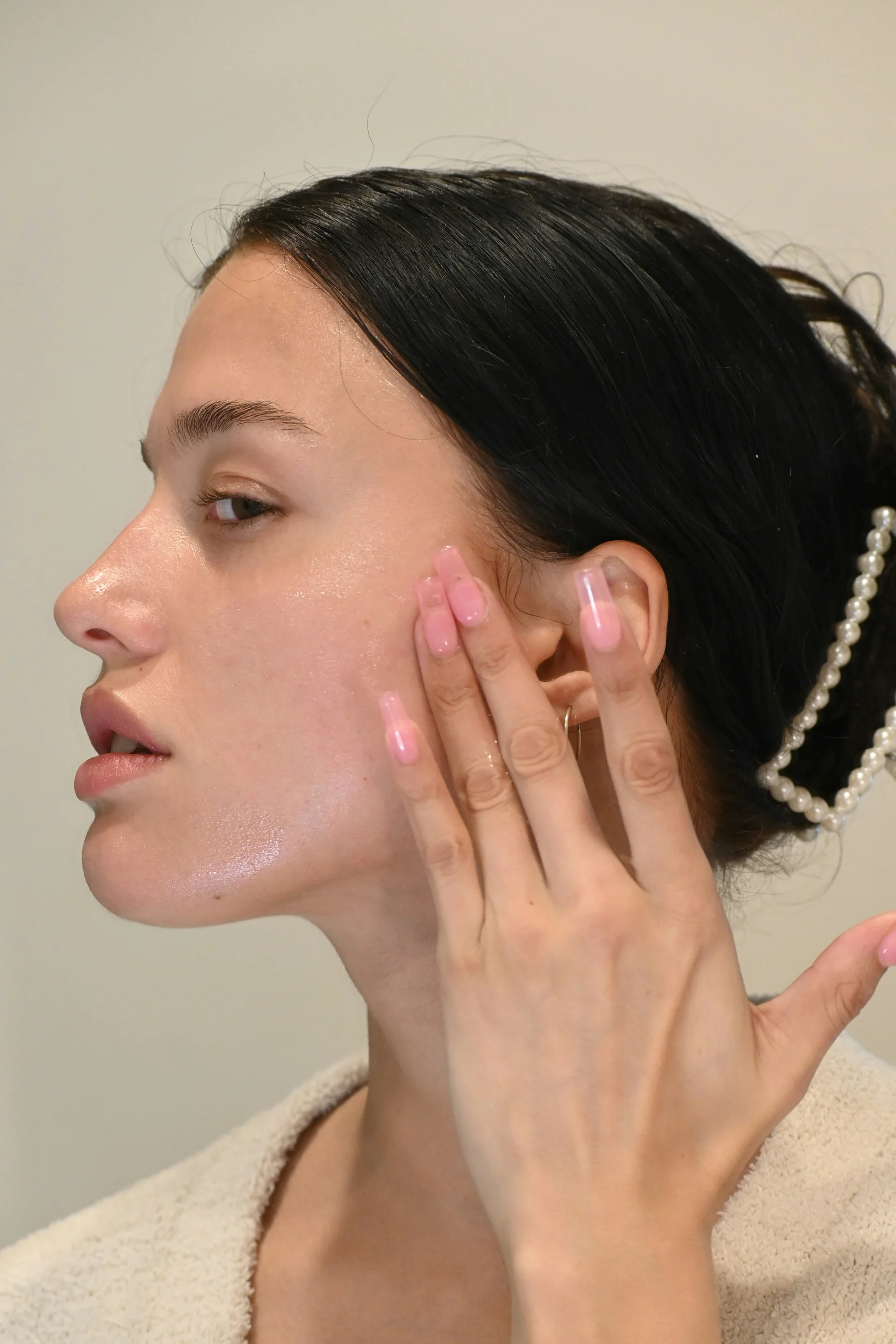 얼굴 리프팅 시술 전 모습