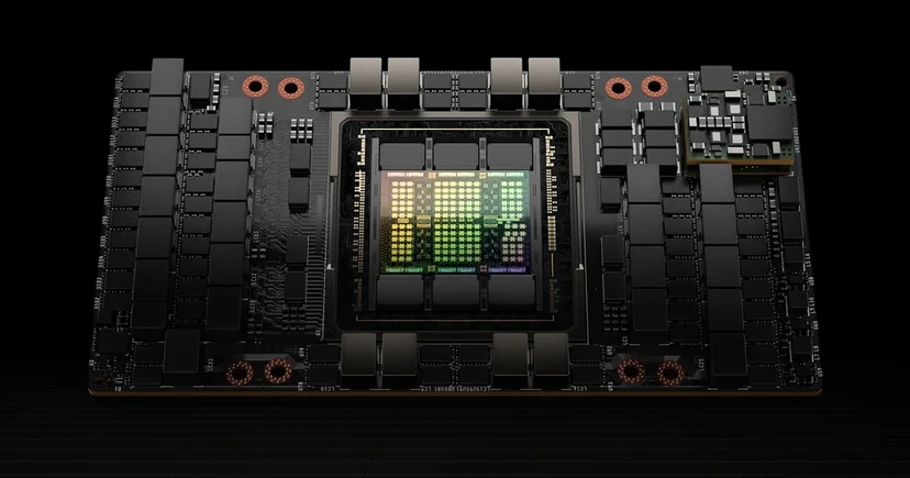 검은색 배경에 표시된 NVIDIA의 H100 GPU