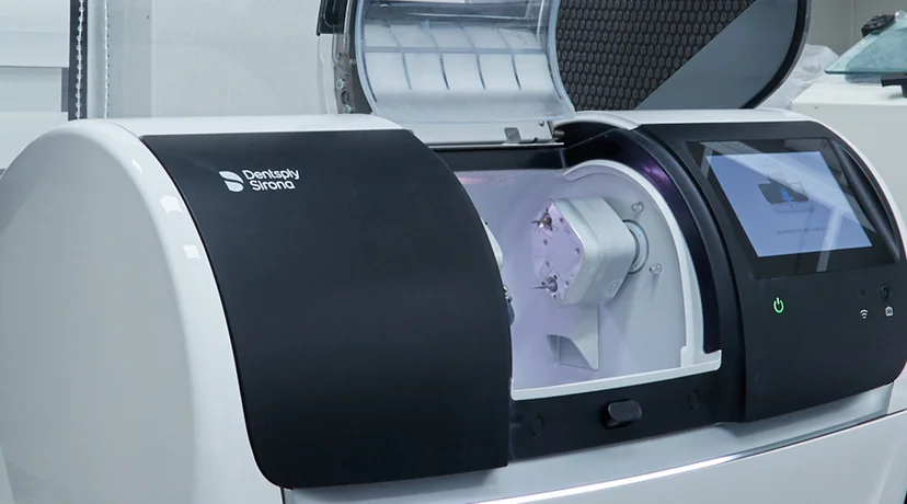 아산치과 서울비디치과의 디지털 기공 센터
