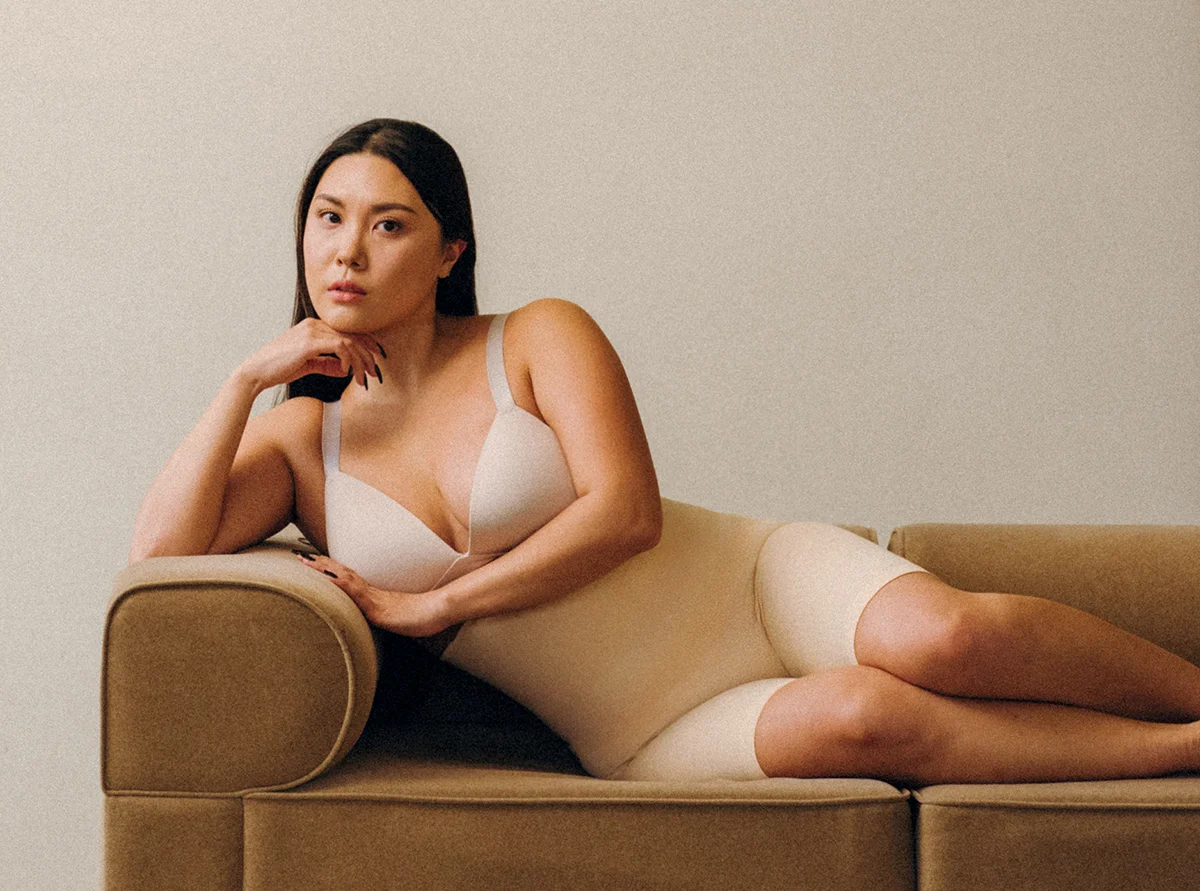 너리싱, 속옷 제품 '바디쉐이퍼' 착용샷