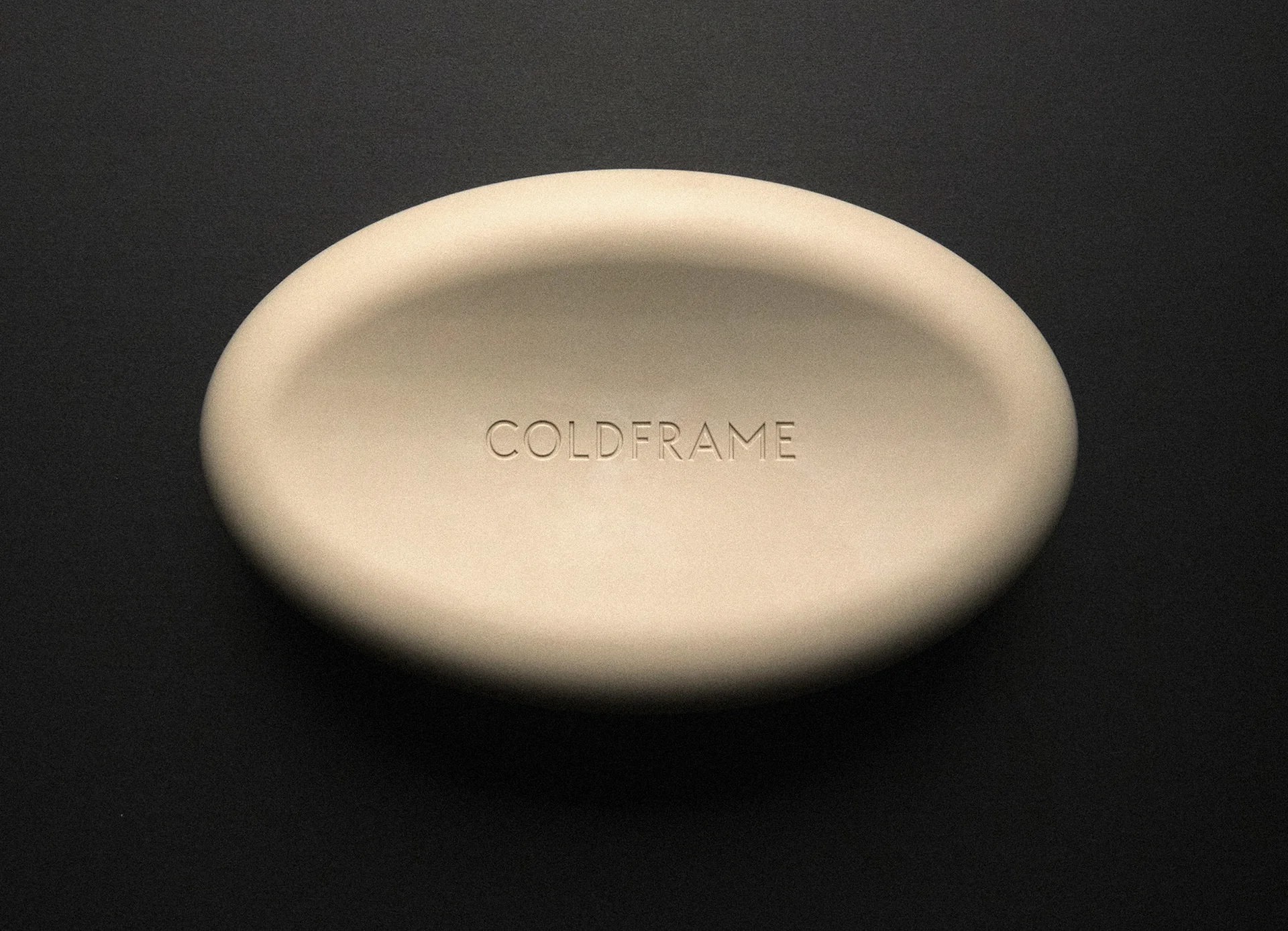 리스튜디오가 제작한 바이오플라스틱 기반 리플렉스 라임스톤(REPLAX LIMESTONE)소재 COLDFRAME(콜드프레임)