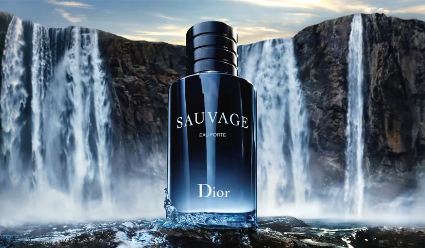 perfume container using gradient coating finish