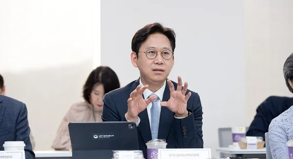 정부, GPU·AI데이터센터 구축 속도전…국가 AI 인프라 확장 88% 이행 성...
