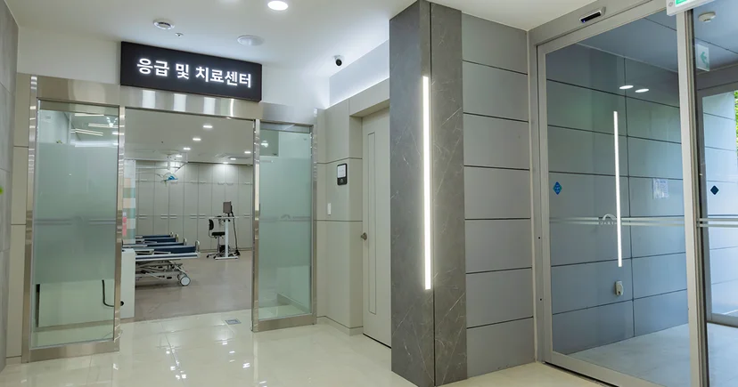 울산통풍병원 극심한 발가락 통증 신속 케어 더프라우병원 1층 처치실