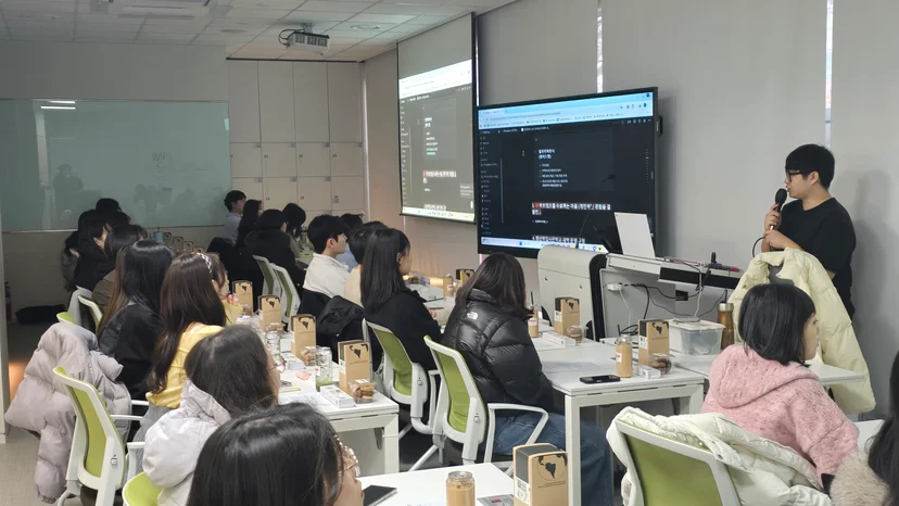 청년취업사관학교(청취사)- AI커머스교육-AI마케팅교육-해외구매대행교육-커머스셀러마케팅-디지털마케팅취업-마케팅포트폴리오-국비지원교육_001