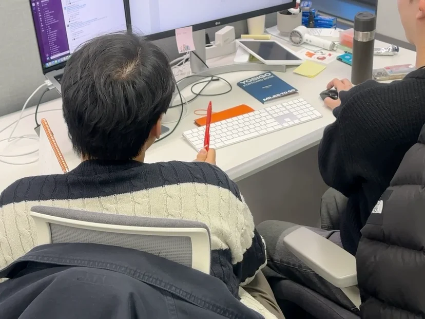멋쟁이사자처럼 그로스마케터 인턴십에서 업무를 배우는 성진님