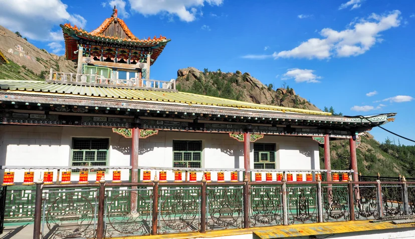 아리야발 사원 전경