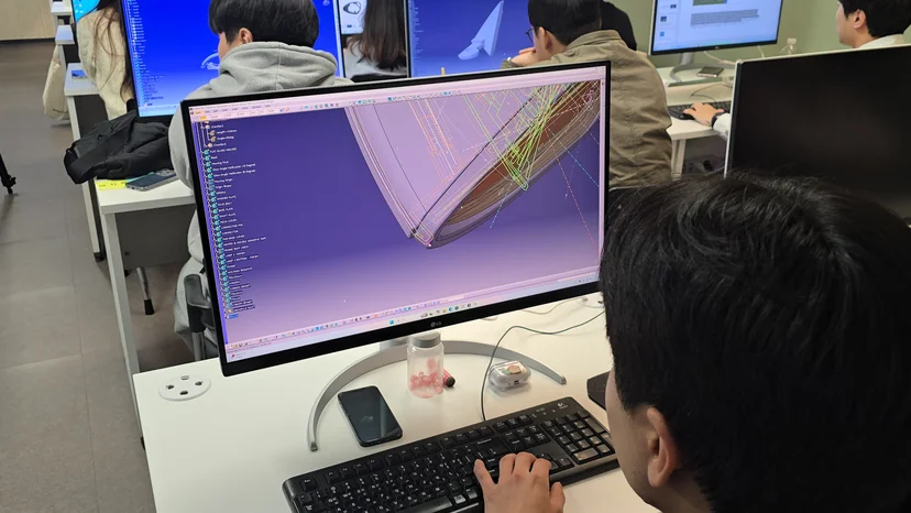 자동차 3D 모델, CAD 인터페이스, 설계 도면