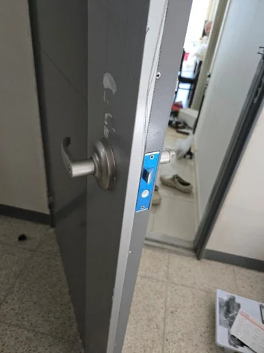 구래동 이사 후 유니코 TM3200N 레버형 번호키 설치 현장 사진 6