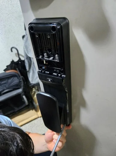 마두동 철문 지문방지 헤어라인 패드와 지문인식 센서