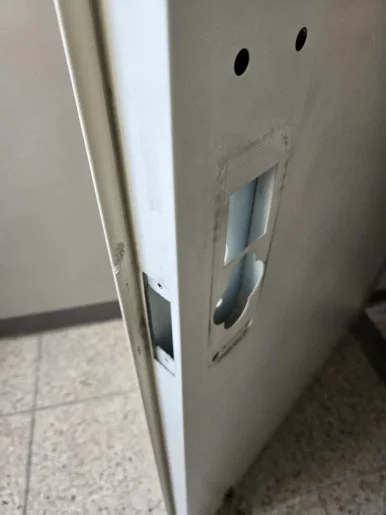 동패동 밀레 M500S 무타공 도어락 설치, 문 손상 줄이기 현장 사진 10