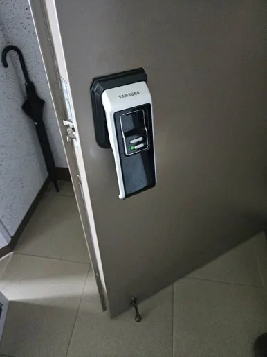 백석동 열쇠, 밀레 M7200S 터치 번호키 설치 현장 사진 2