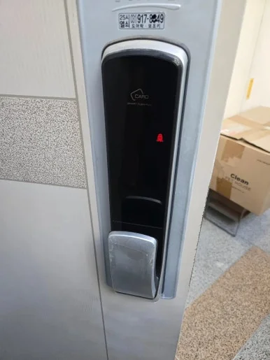 풍동 열쇠, 철문용 8600FS 지문·카드 도어락 설치 현장 사진 4
