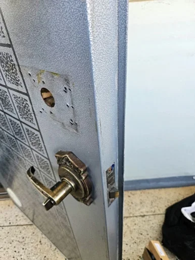 장항동 열쇠, 유니코 T150 터치 도어락 교체 현장 사진 6