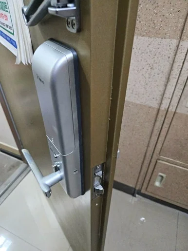 대장동 열쇠, 고장 난 번호키 라오나크 HA100C 교체 현장 사진 3